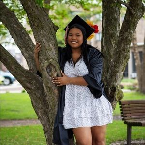 Meet your Posher, Mia